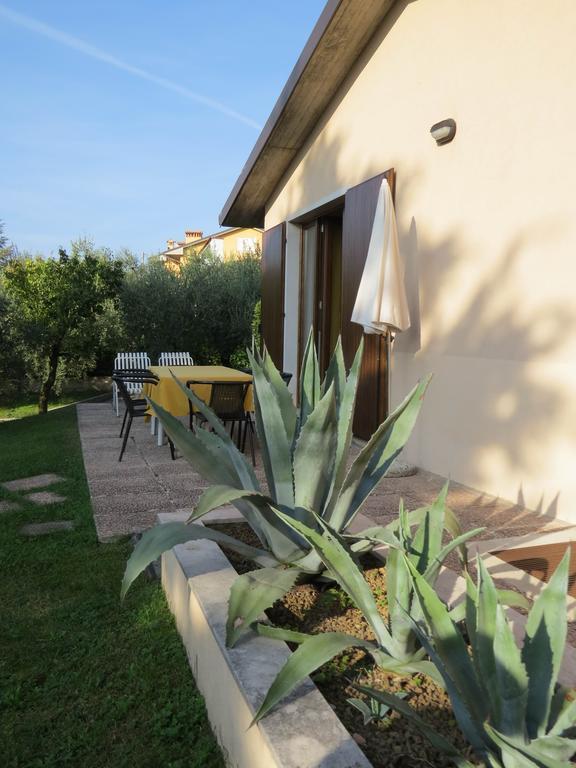 Residence Liana Albisano Тори дел Бенако Екстериор снимка
