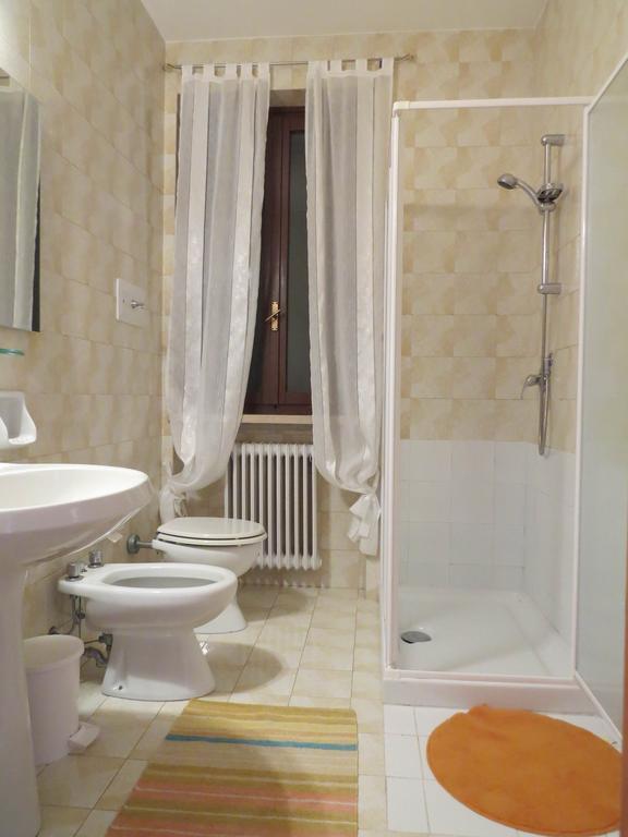 Residence Liana Albisano Тори дел Бенако Екстериор снимка