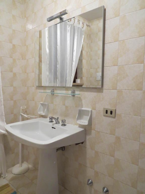 Residence Liana Albisano Тори дел Бенако Екстериор снимка