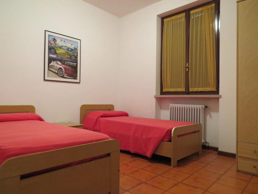 Residence Liana Albisano Тори дел Бенако Екстериор снимка
