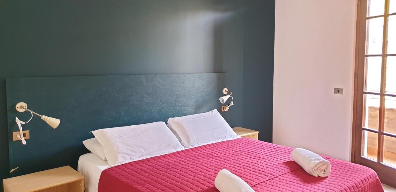 Residence Liana Albisano Тори дел Бенако Екстериор снимка